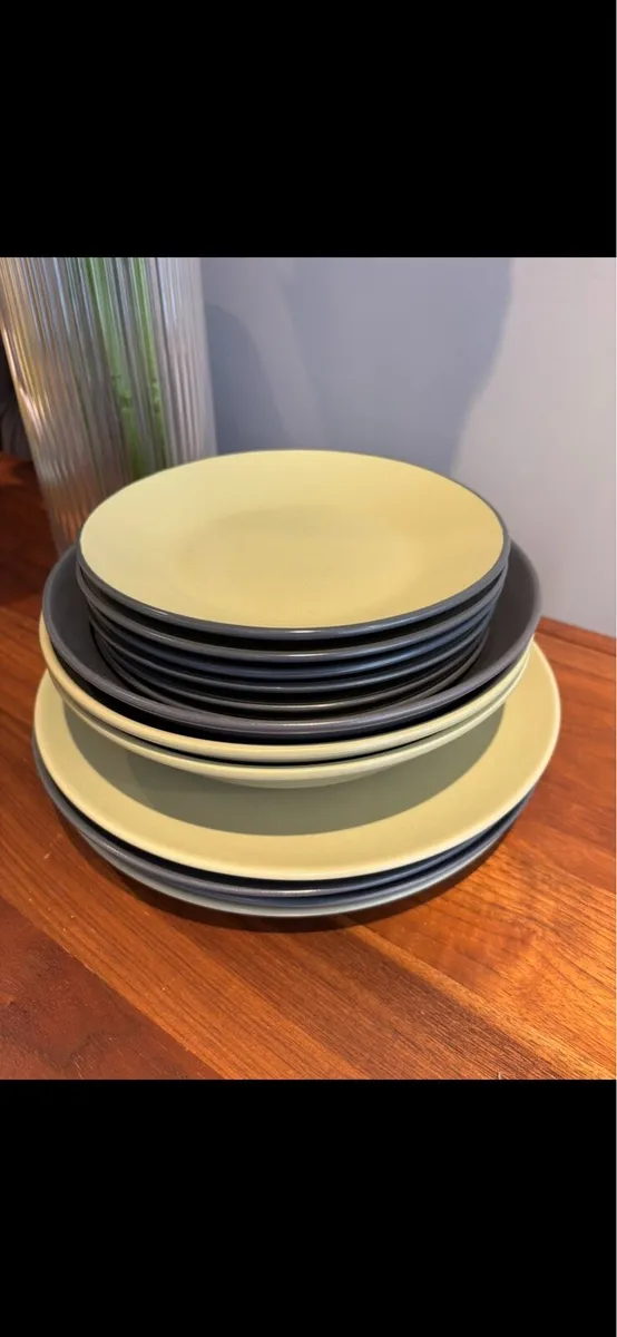 Plates - Image 1