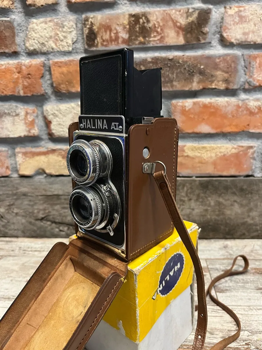 Vintage camera - Image 1