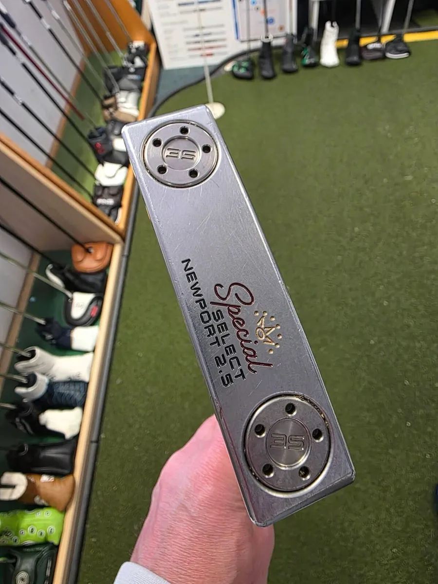 Scotty Cameron Special Select Newport 2.5 Putter - Image 1