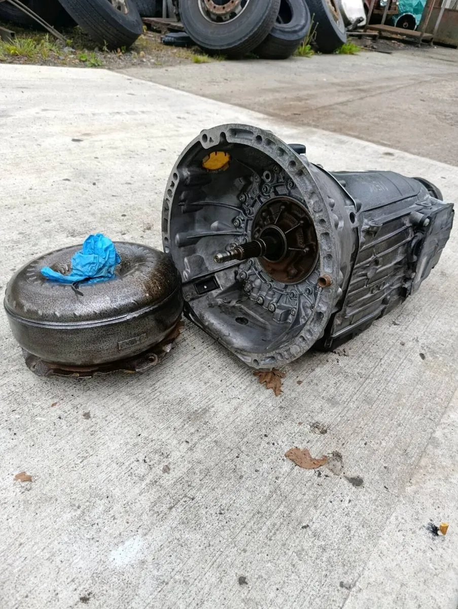 Gearbox Mercedes e 200 - Image 1