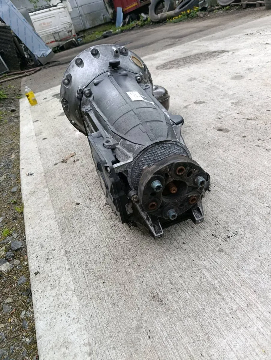 Gearbox Mercedes e 200 - Image 2