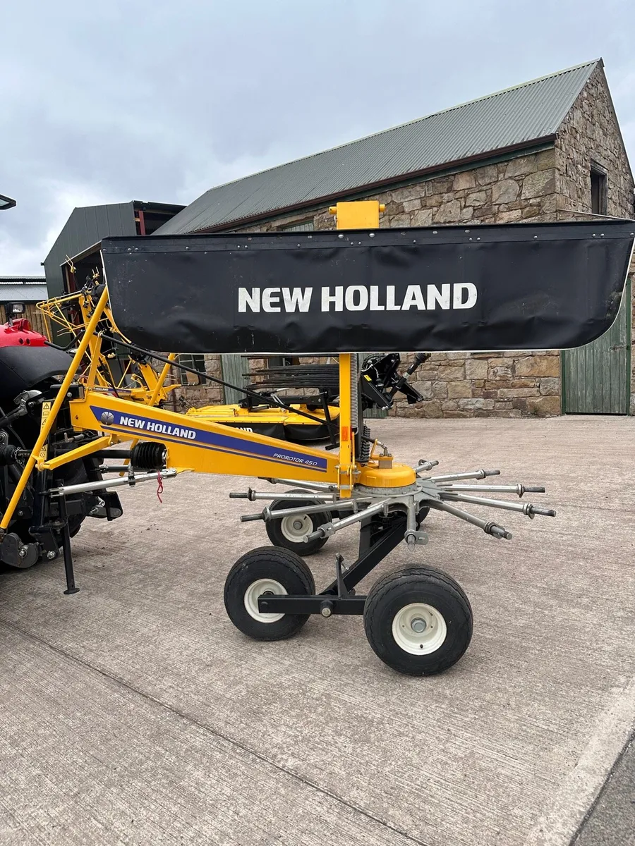 New Holland 450 Rake - Image 3
