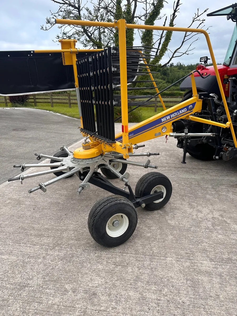 New Holland 450 Rake - Image 2
