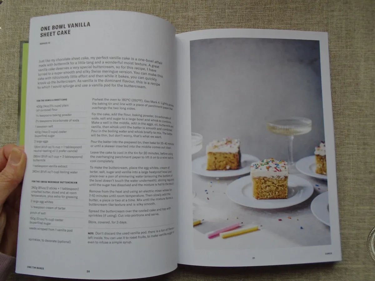 One tin bakes, Hardback book, Cookbook - Image 4