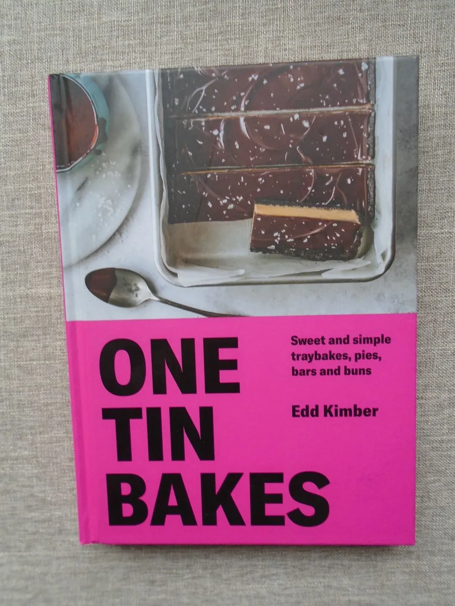 One tin bakes, Hardback book, Cookbook - Image 1