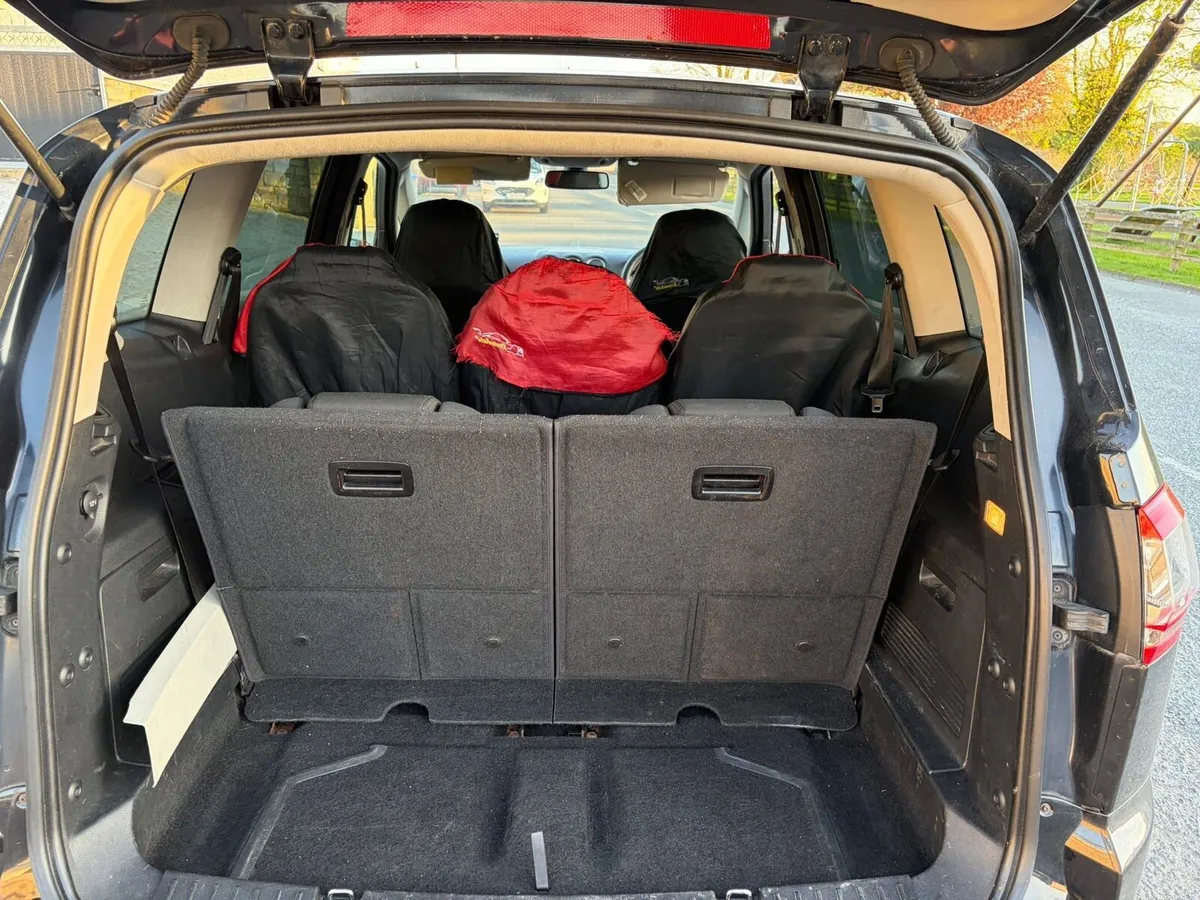 Car - Image 3