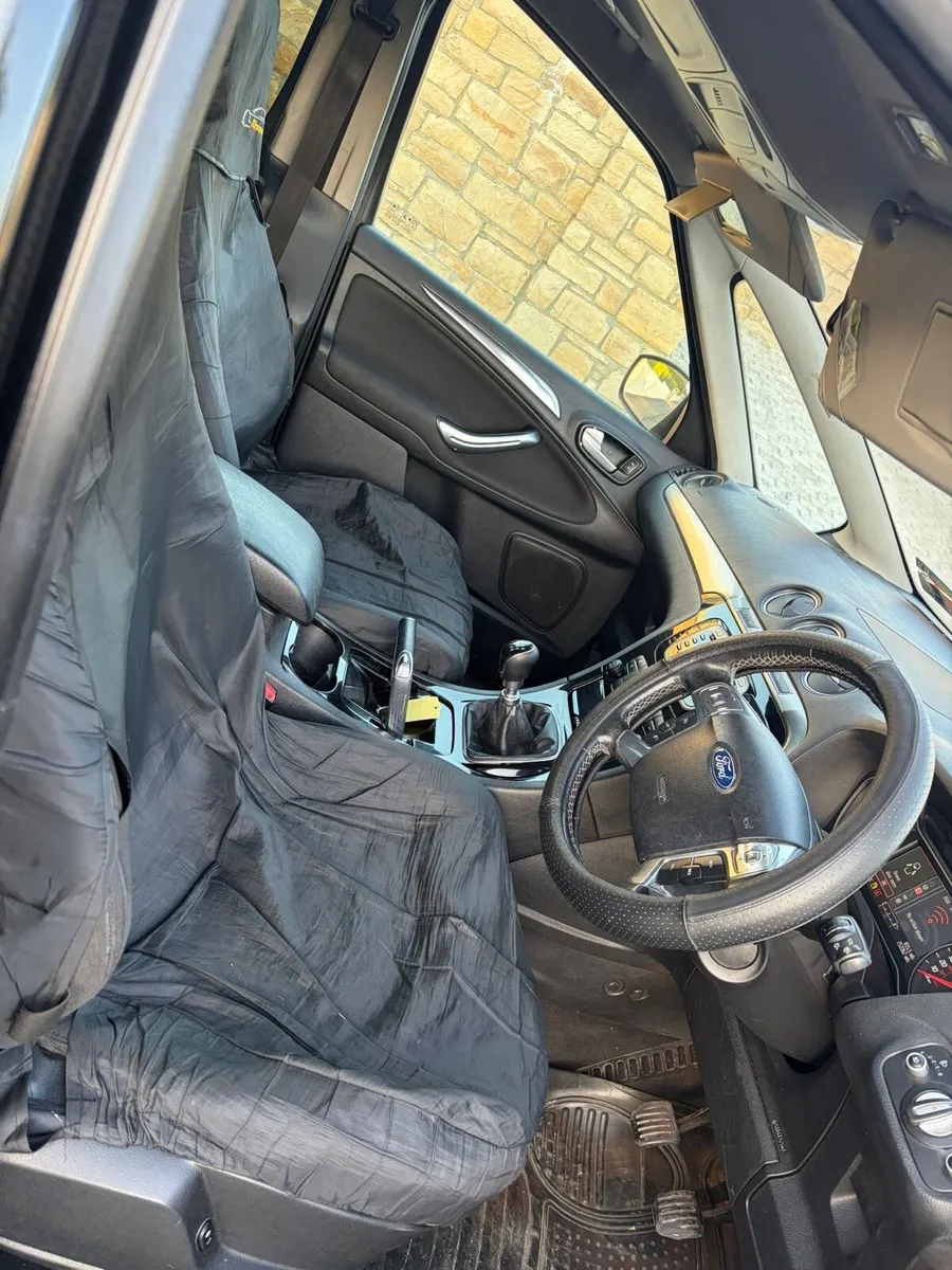 Car - Image 2