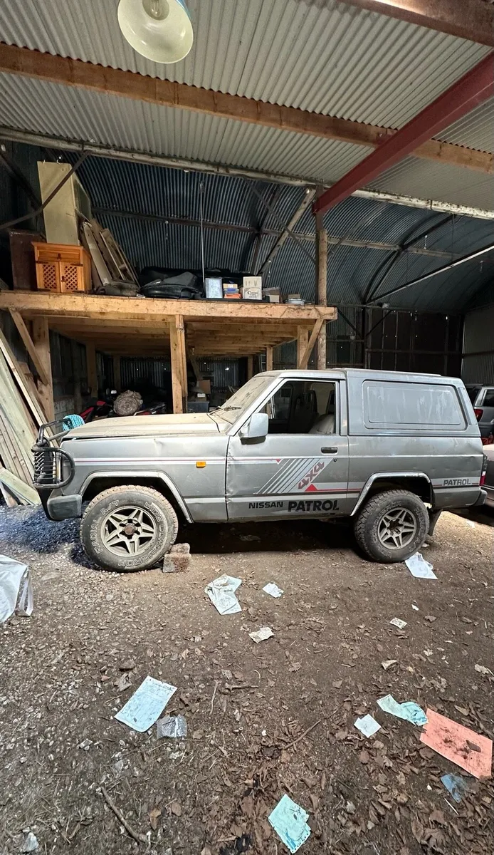 1990 Nissan Patrol - Image 1