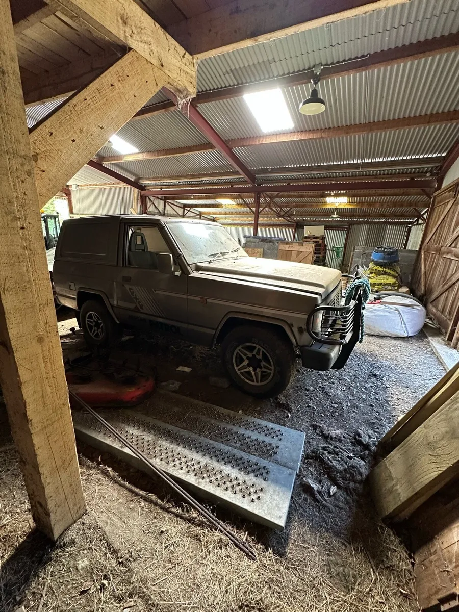 1990 Nissan Patrol - Image 2