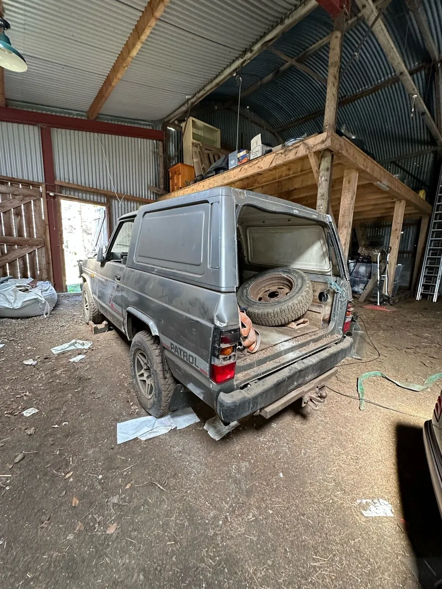 1990 Nissan Patrol - Image 3
