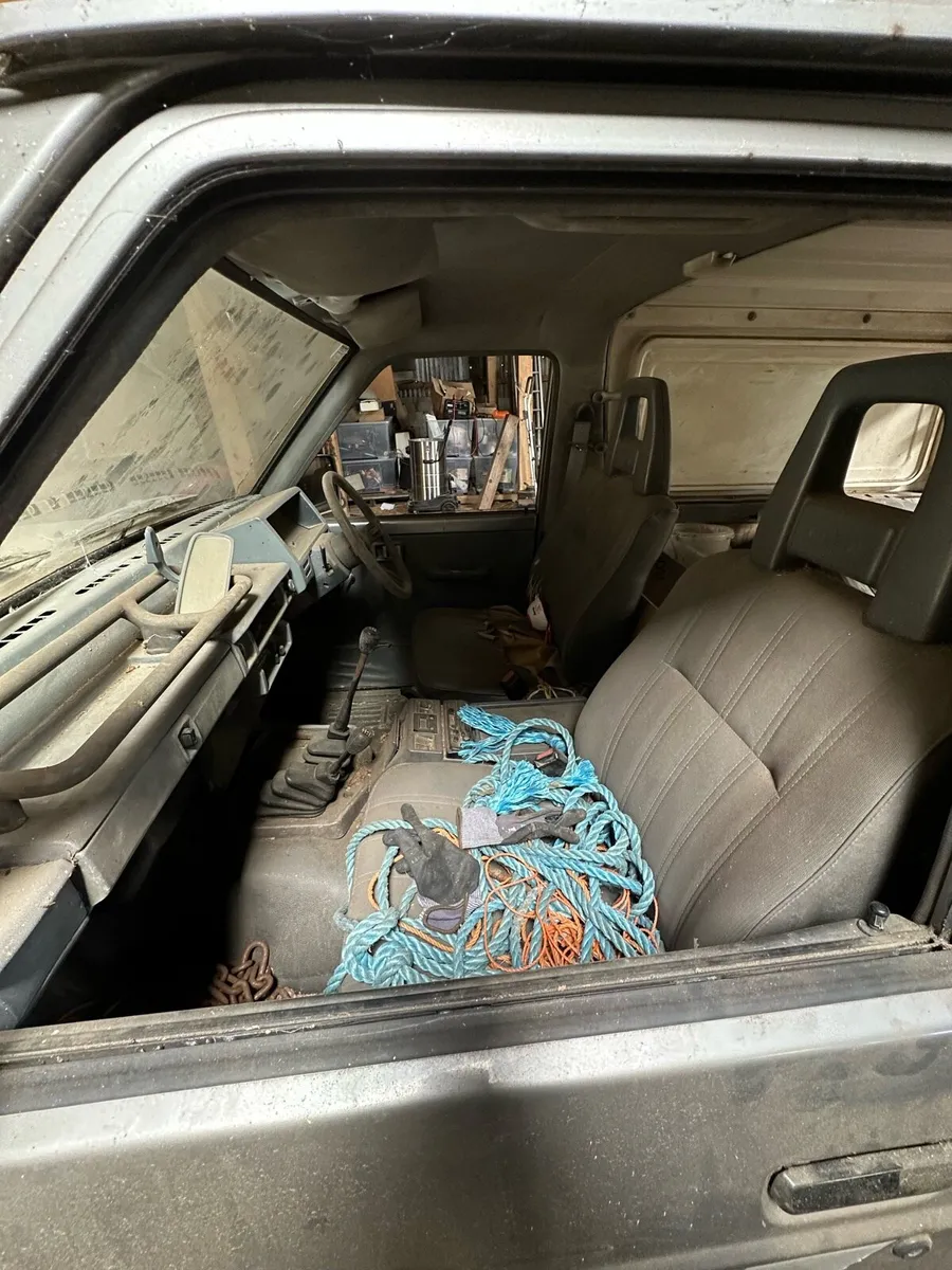 1990 Nissan Patrol - Image 4