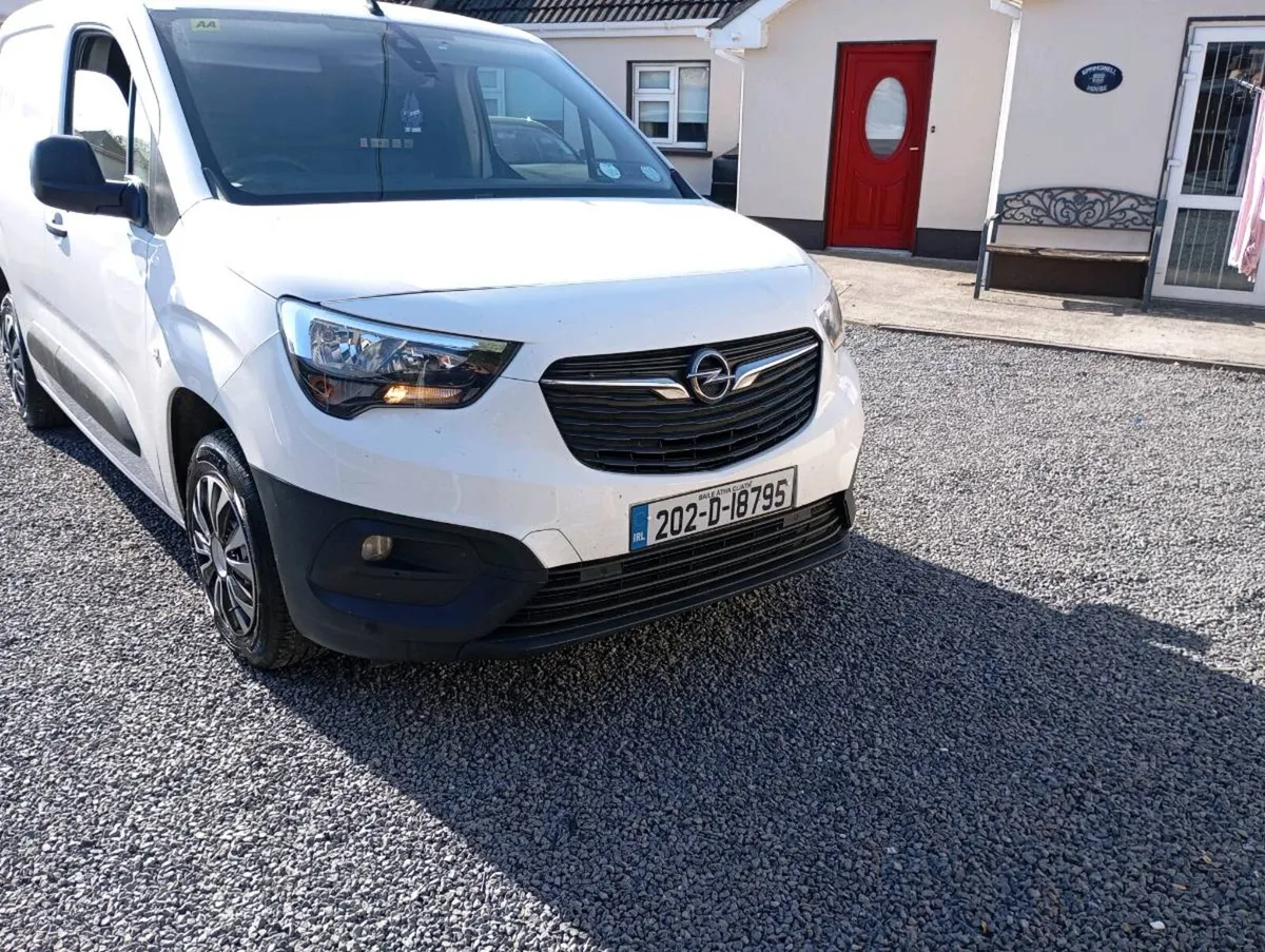 Opel combo 202 seats 3 - Image 1