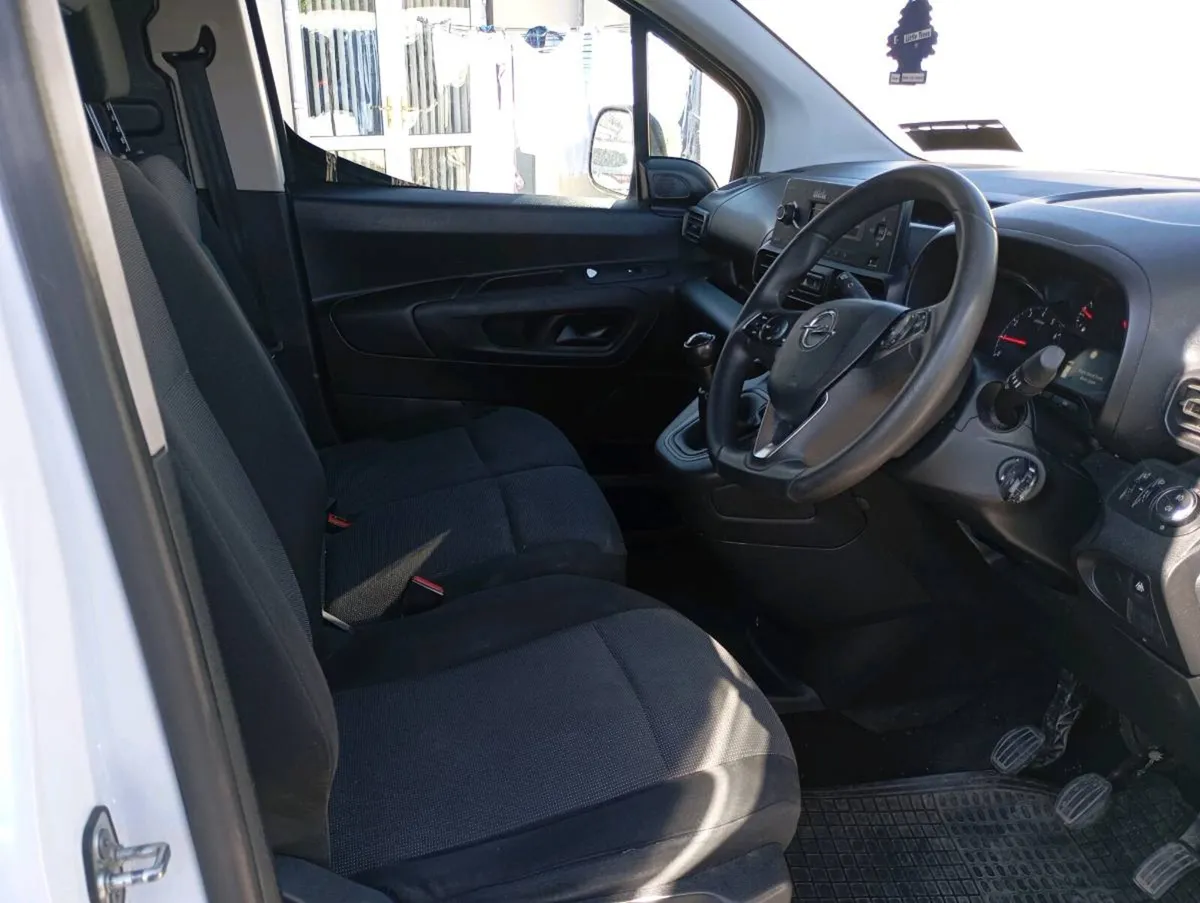 Opel combo 202 seats 3 - Image 4