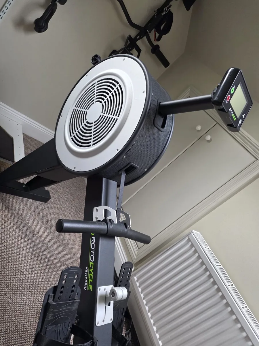 Rowing Machine - Image 2