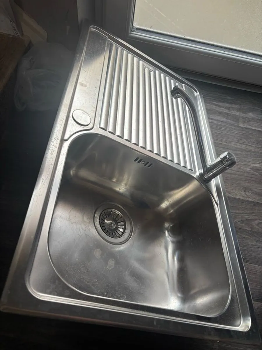 kitchen sink - Image 2