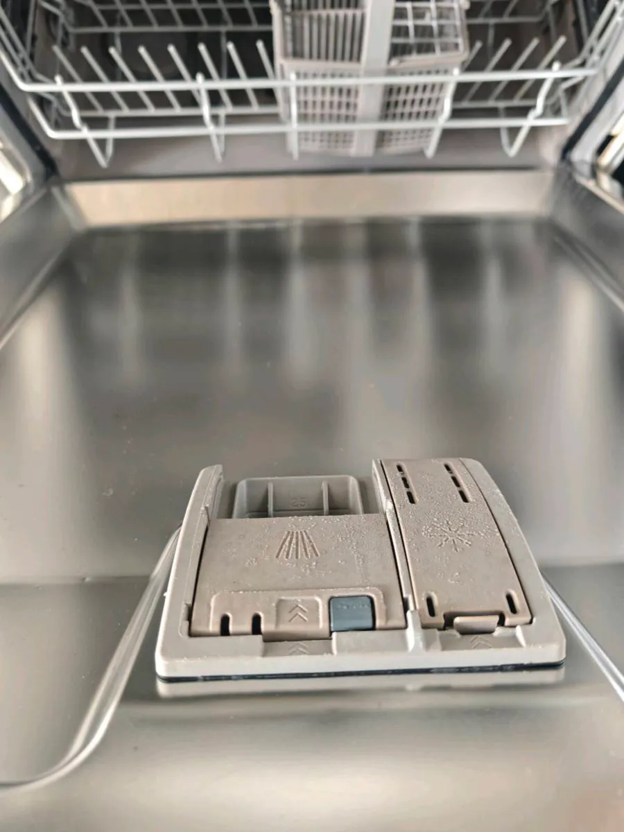 Semi integrated dishwasher Bosch - Image 4