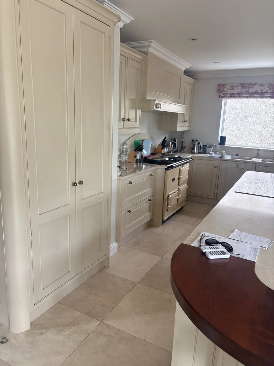 Hand made solid kitchen - Image 1