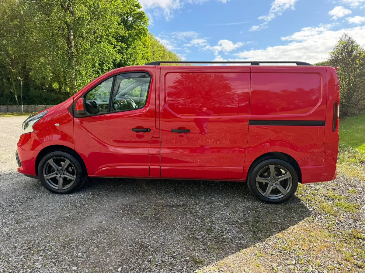 2021 Renault Trafic SL28 on IRISH PLATES - Image 3