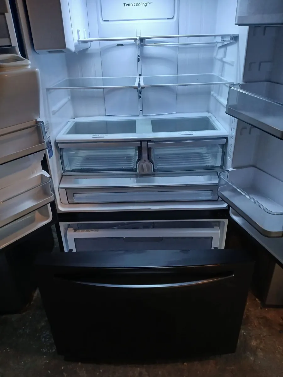 AMERICAN FRIDGE AND FREEZER - Image 4