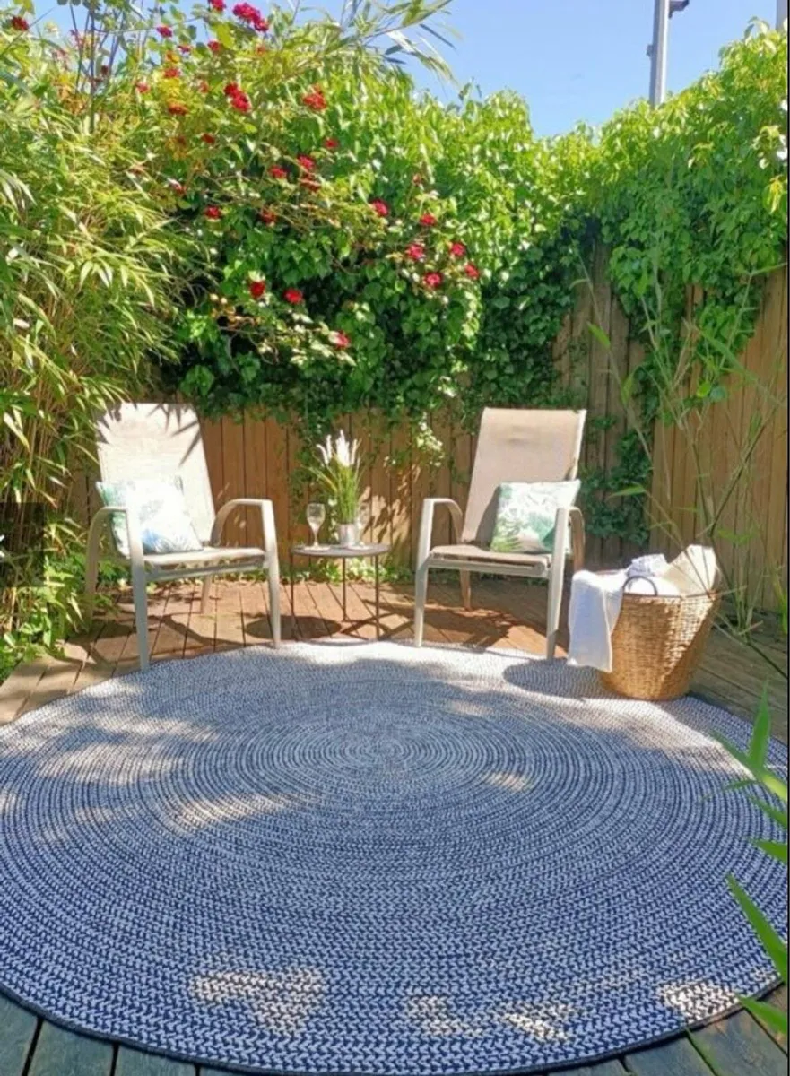 indoor / outdoor Rug - Image 1
