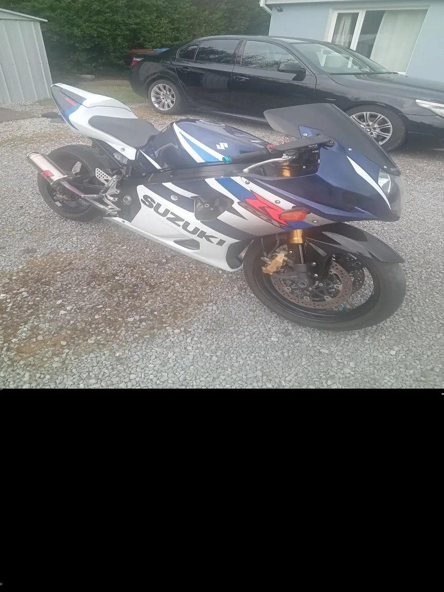 Suzuki gsxr 1000 2004 - Image 1
