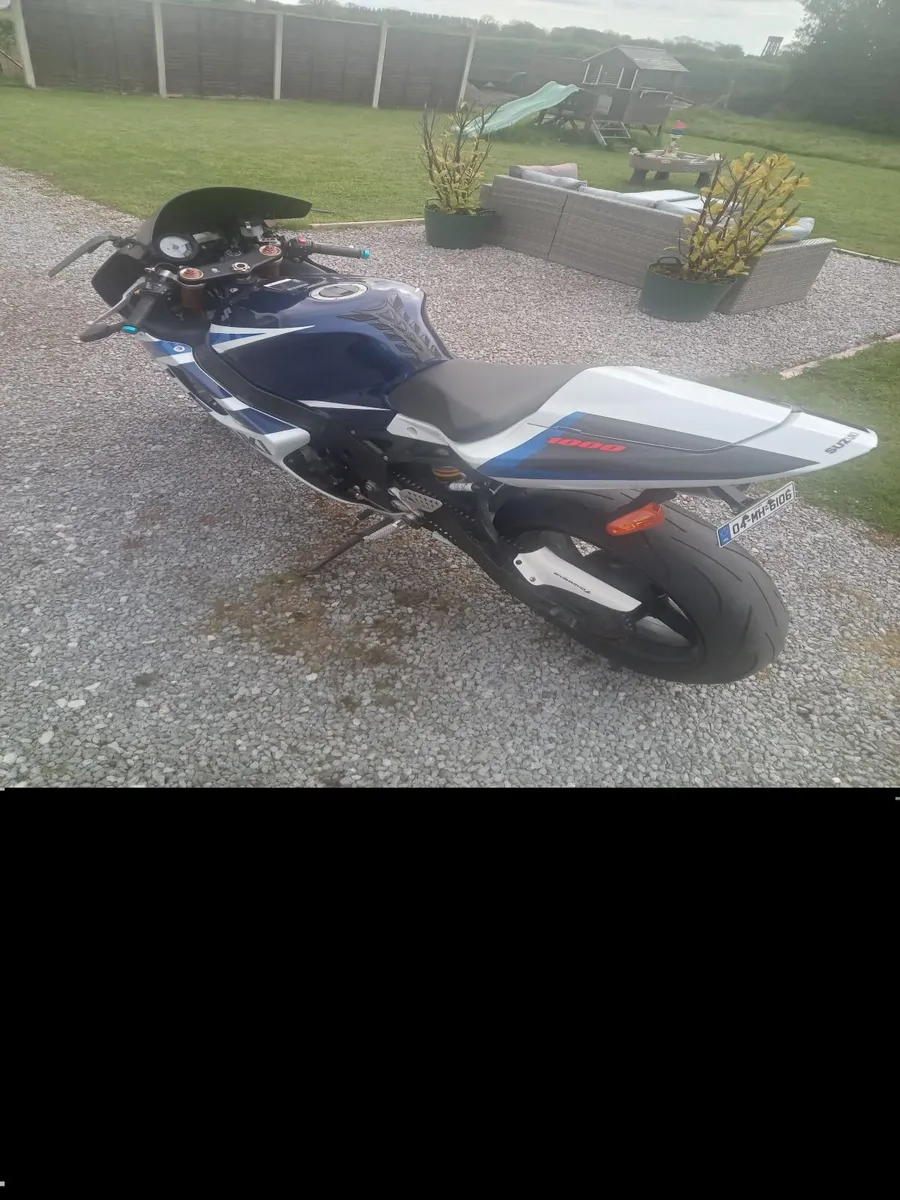 Suzuki gsxr 1000 2004 - Image 3