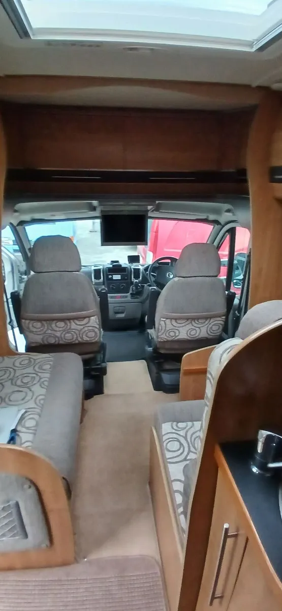 Motor Home. - Image 2