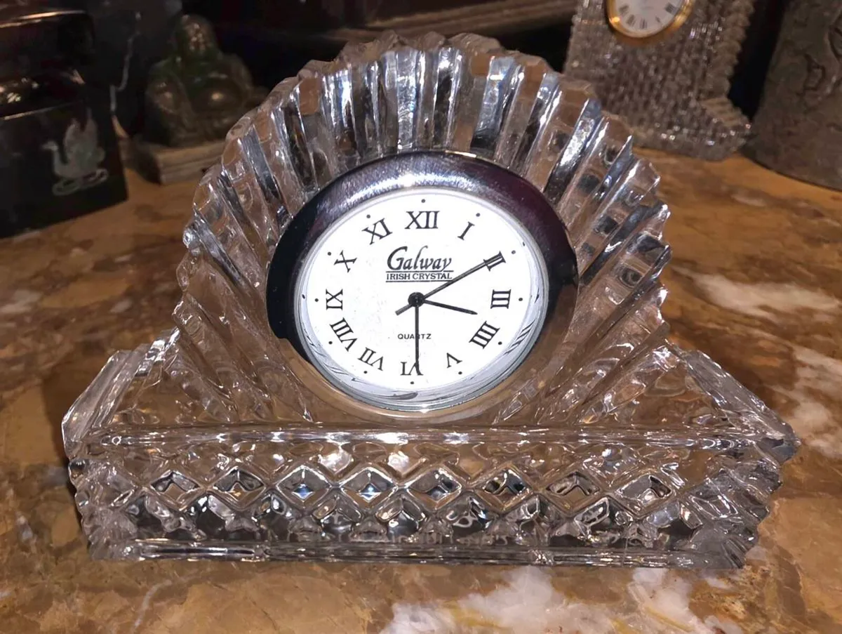 MINATURE GALWAY CRYSTAL, 10"Tall Vintage Clock ! - Image 1