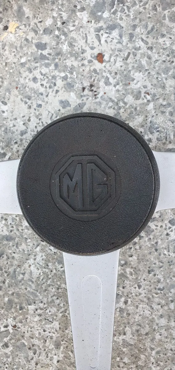 MG steering wheel - Image 3