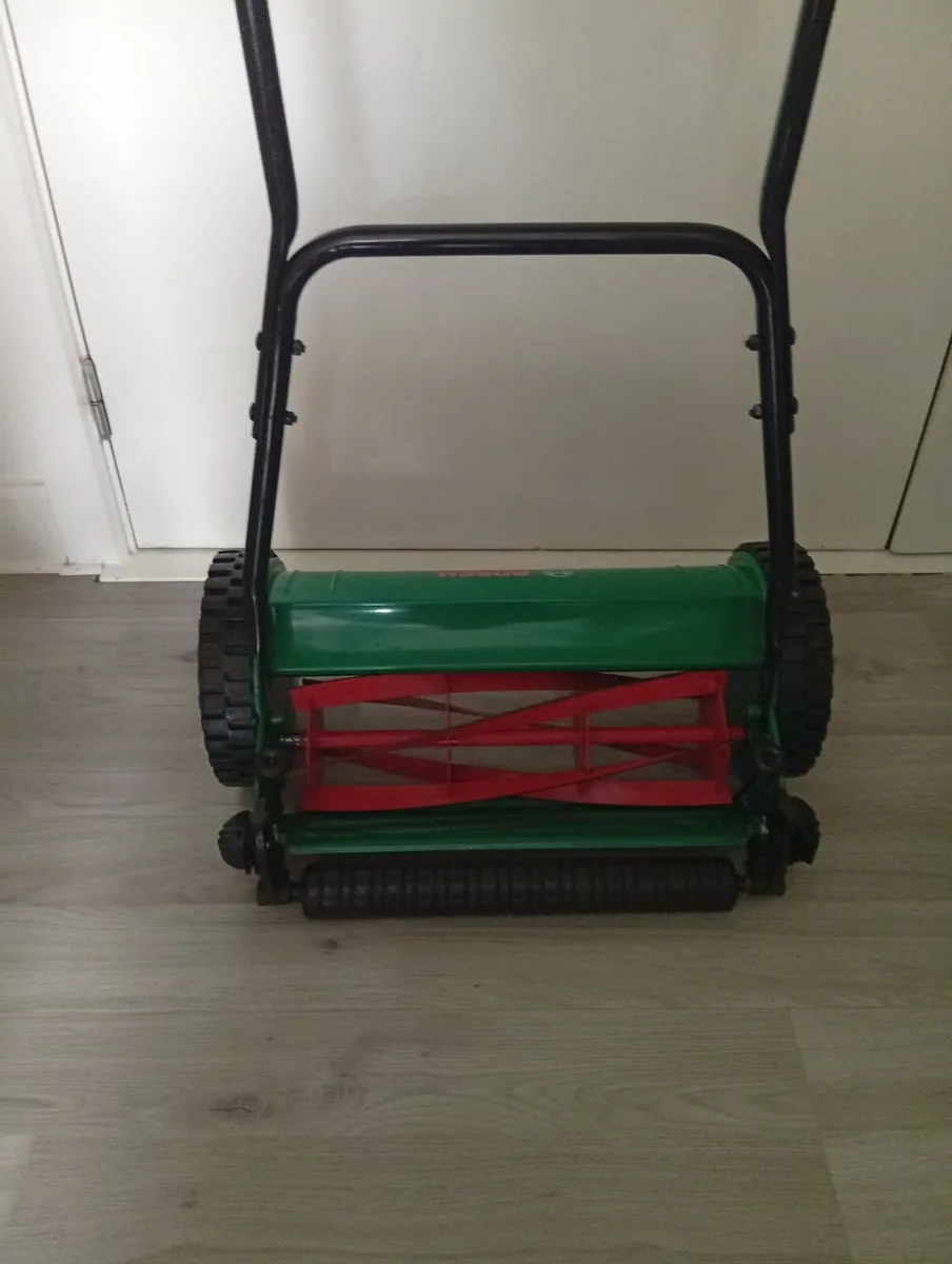 New Bosch AHM38G push Lawnmower - Image 4