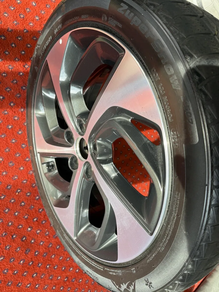 Hyundai Tucson wheel - Image 3