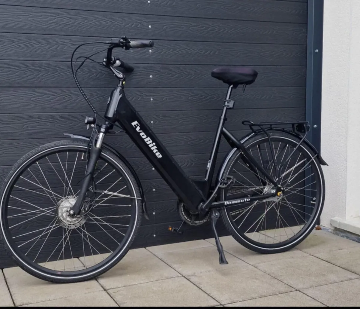 Versatile electric city bike - Image 1