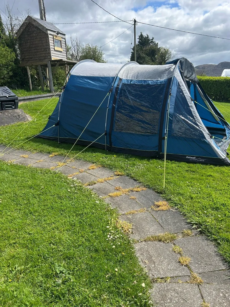 Tent - Image 1