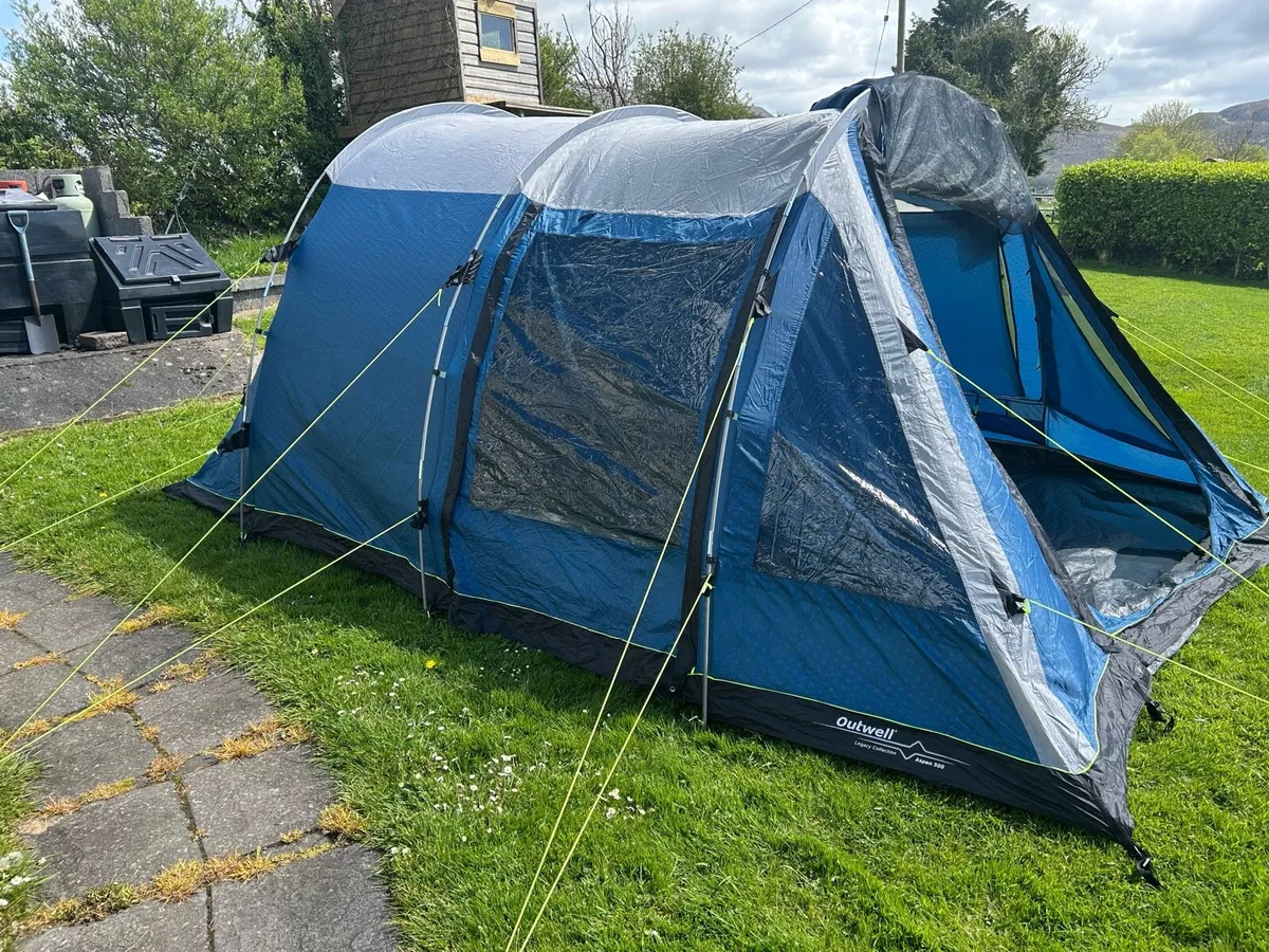 Tent - Image 4