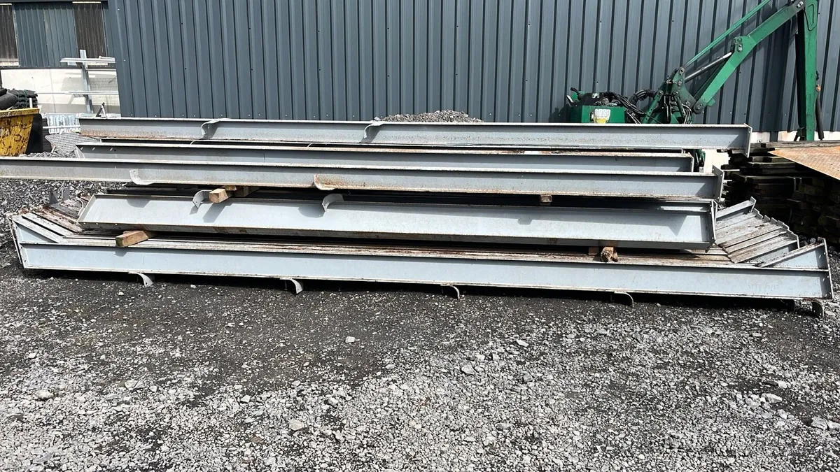2 Steel frame portel shed - Image 3