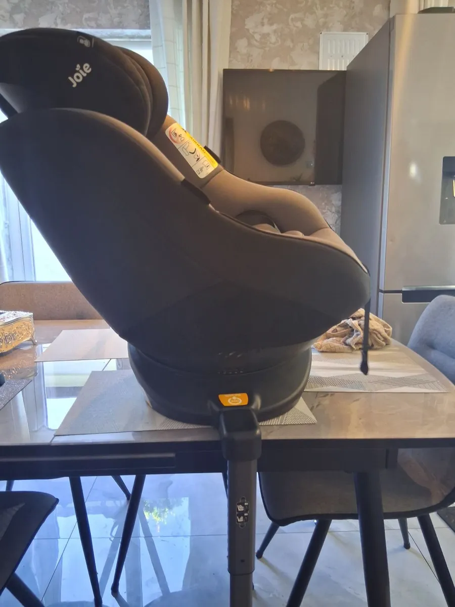 Car seat - Image 2