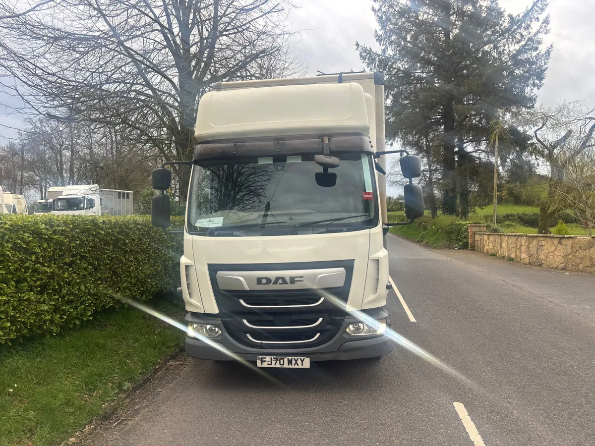Daf lf 12 ton double sleeper - Image 4