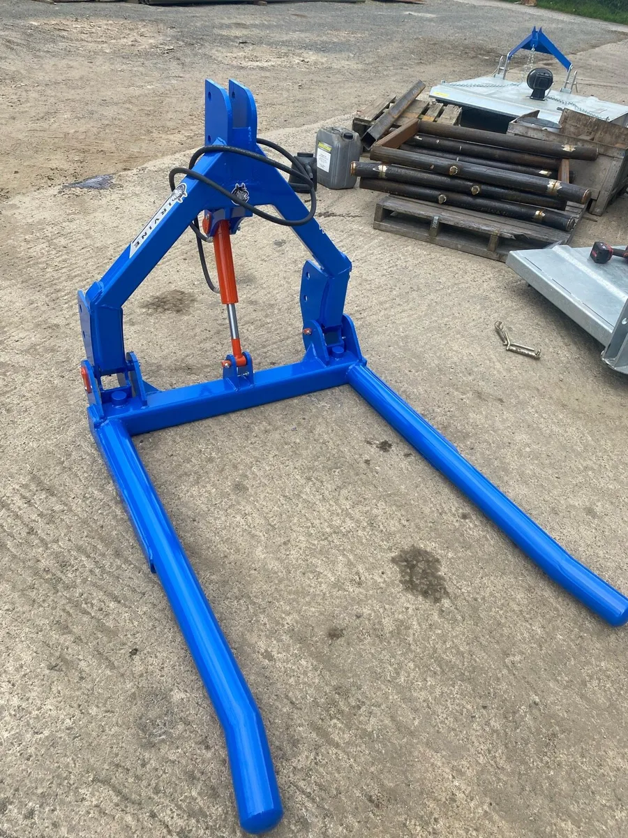 Irvine bale lifters - Image 4