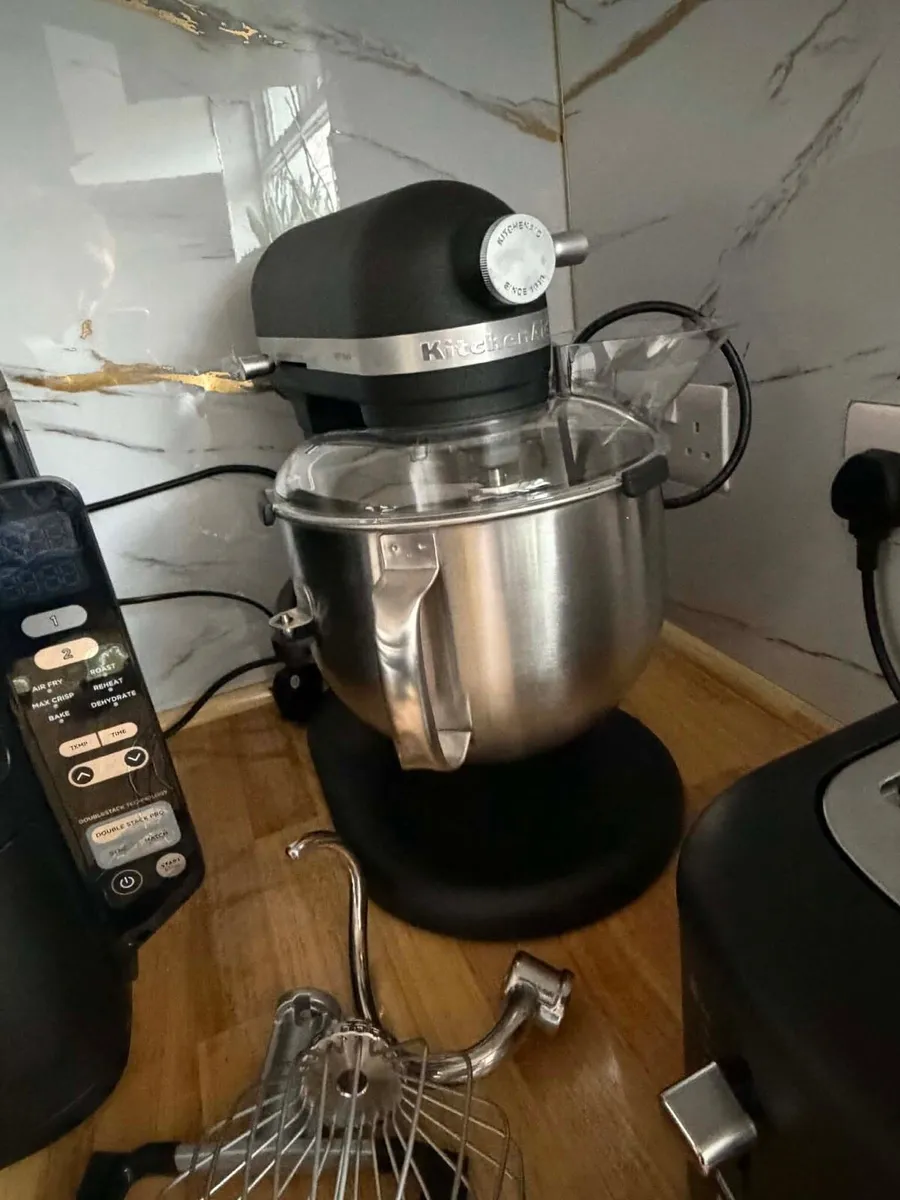 New kitchen aid mixer + pasta maker - Image 1
