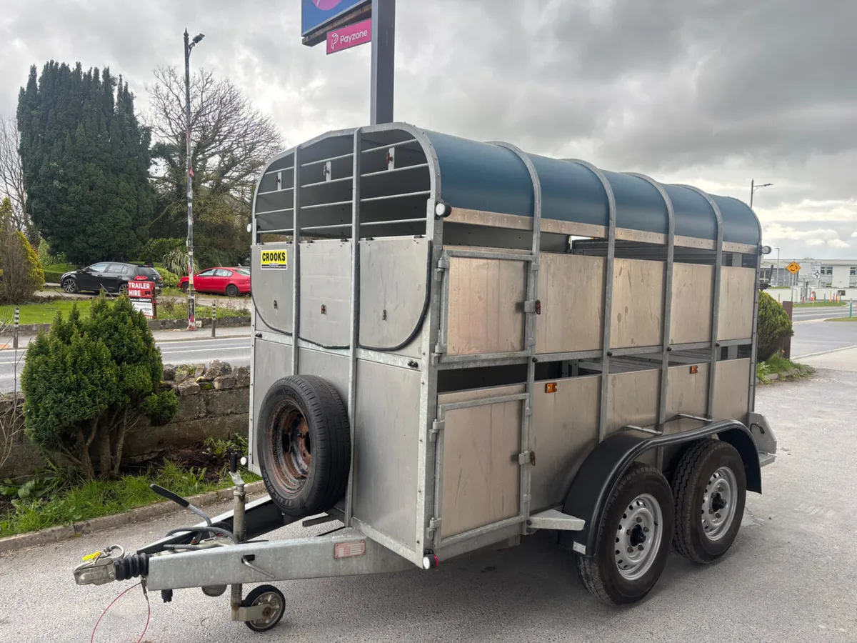 crooks 10ft livestock trailer - Image 1