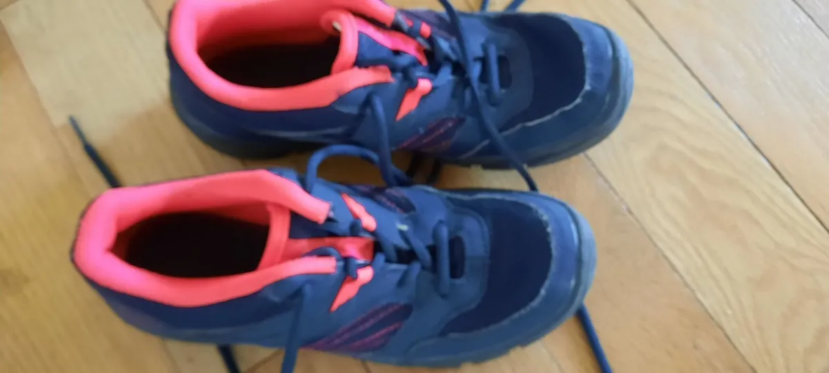 Kids sports gear - Image 1