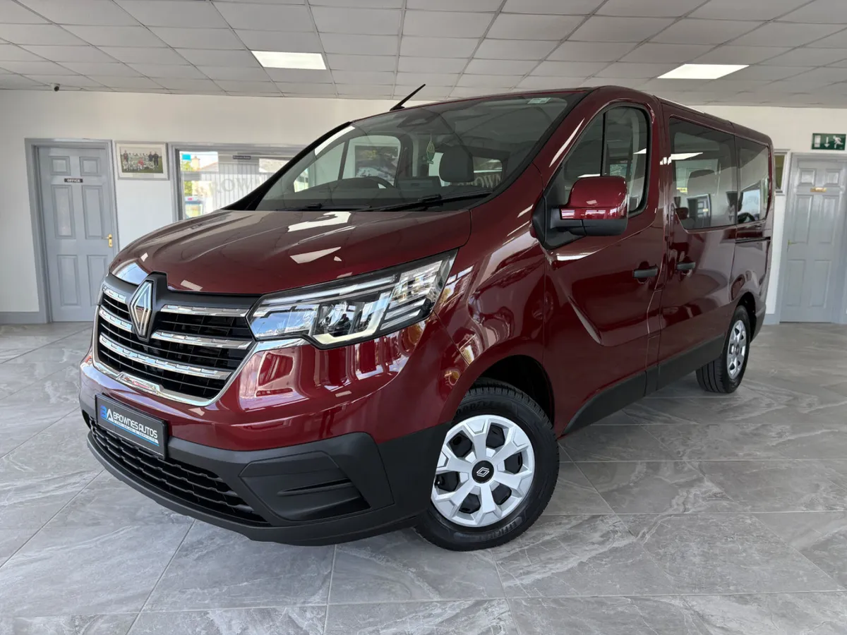 2024 Renault Trafic 9 Seater 2.0L Diesel - Image 2