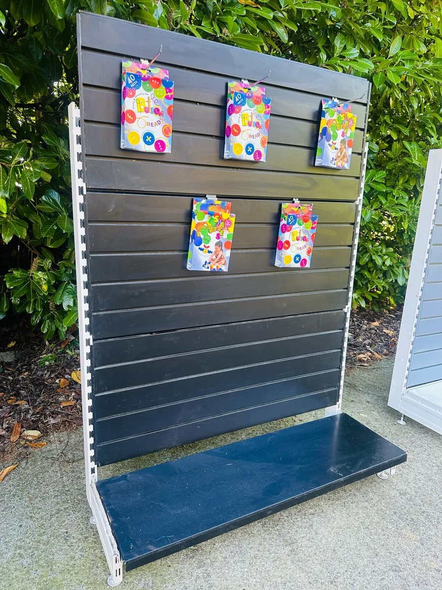 BLACK SLAT WALL SHOP DISPLAY SHELVING UNITS SHOPS - Image 1