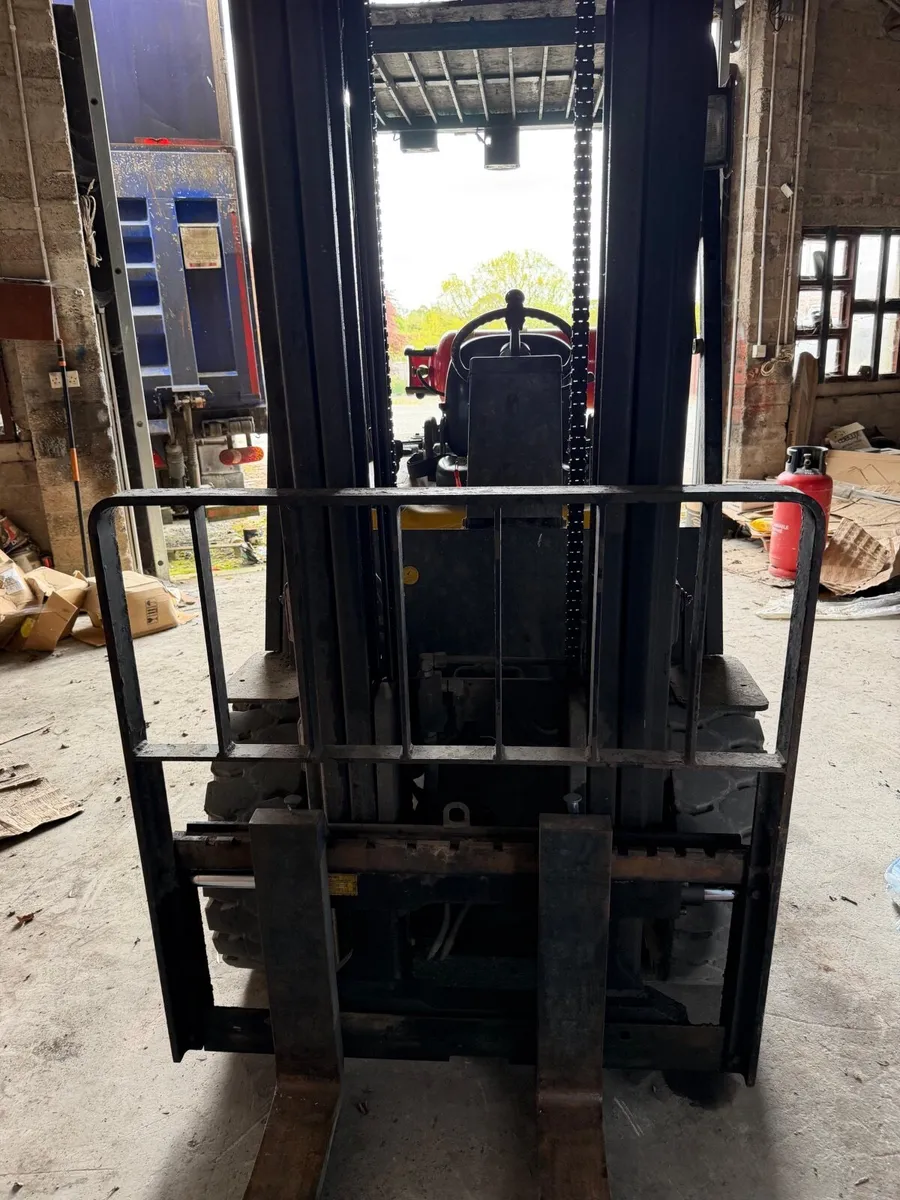 Daewoo Forklift 3T - Image 3