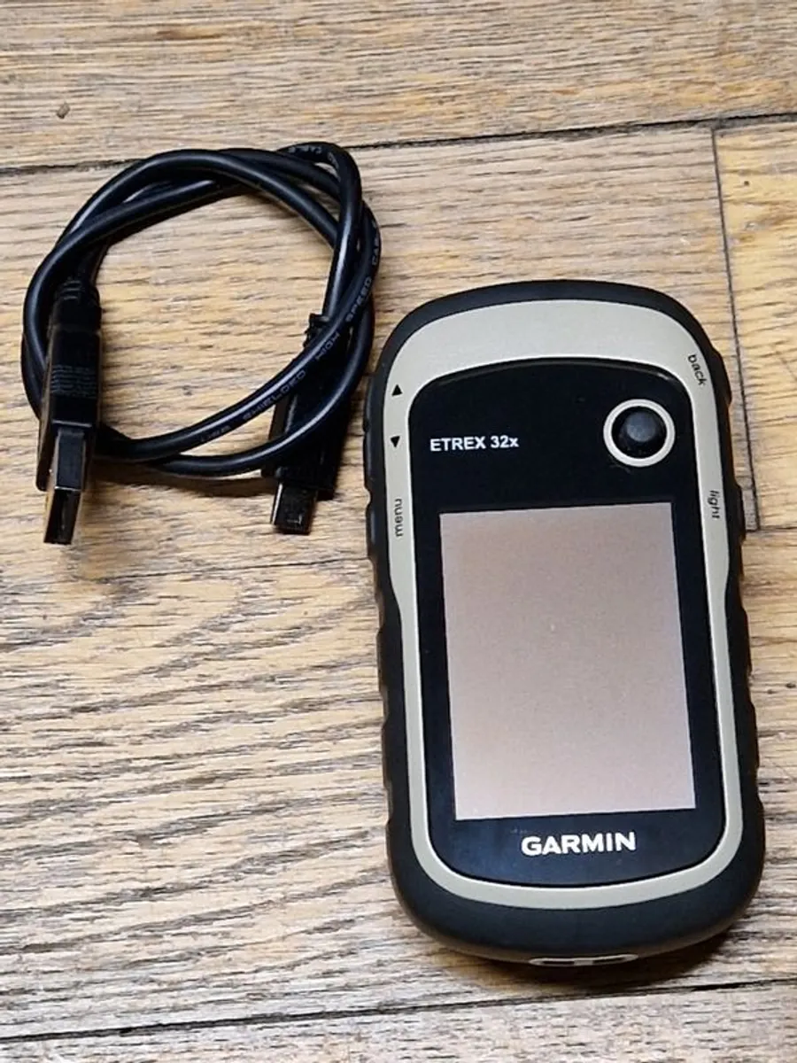 Garmin eTrex 32x in excellent condition - Image 1