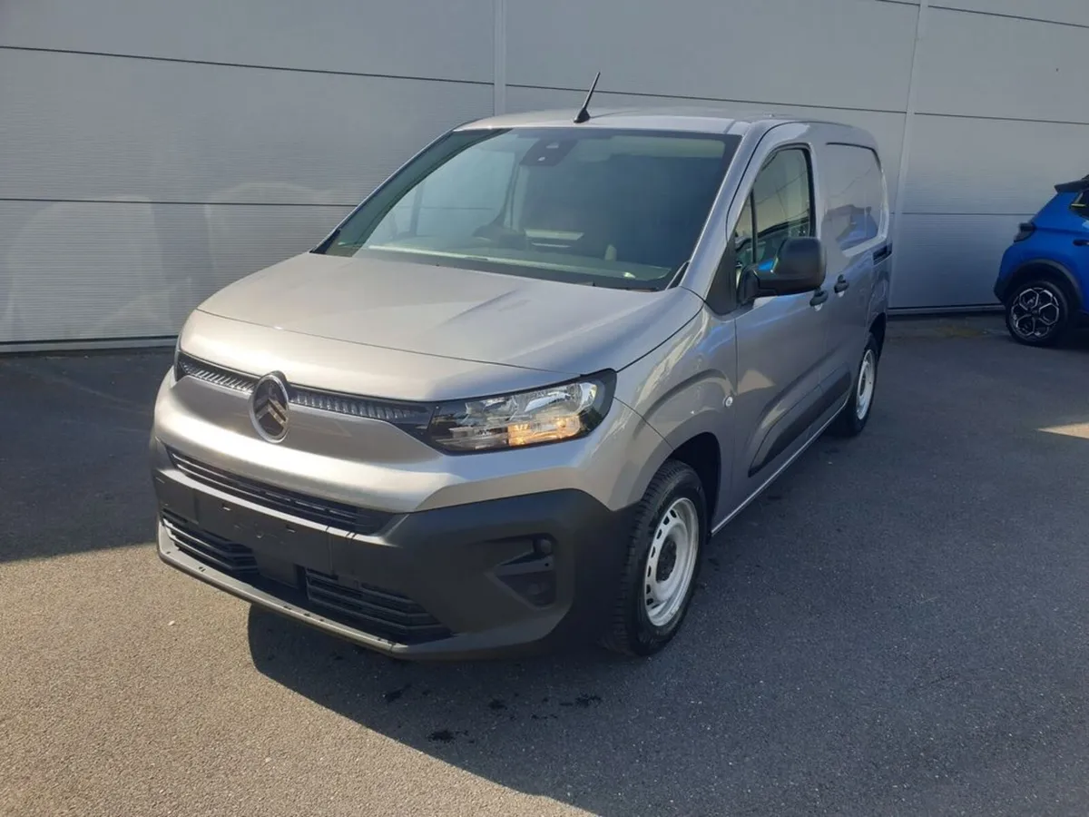 Citroen Berlingo DISPLAY MODEL: NEW 261 REGISTRATI - Image 2