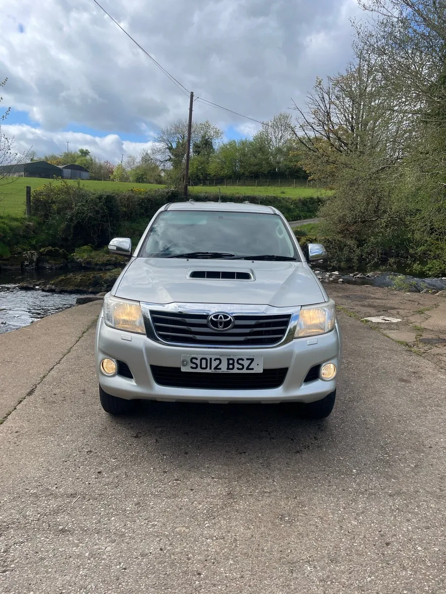 Toyota Hilux - Image 2