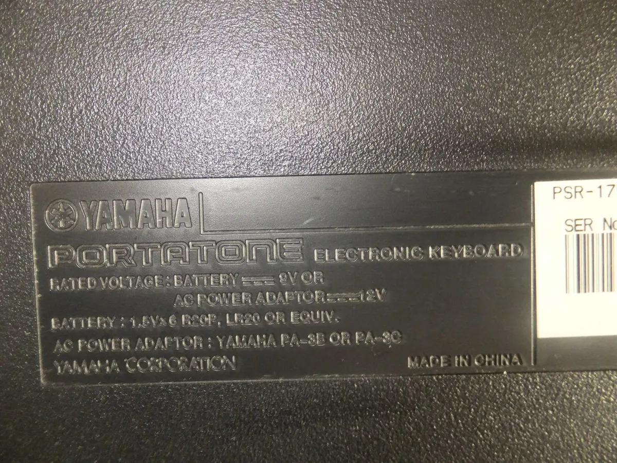 Yamaha portatone music keyboard With stand - Image 3