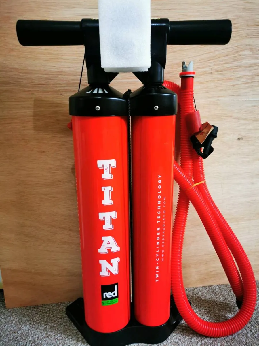 Red Paddle Titan pump - Image 1