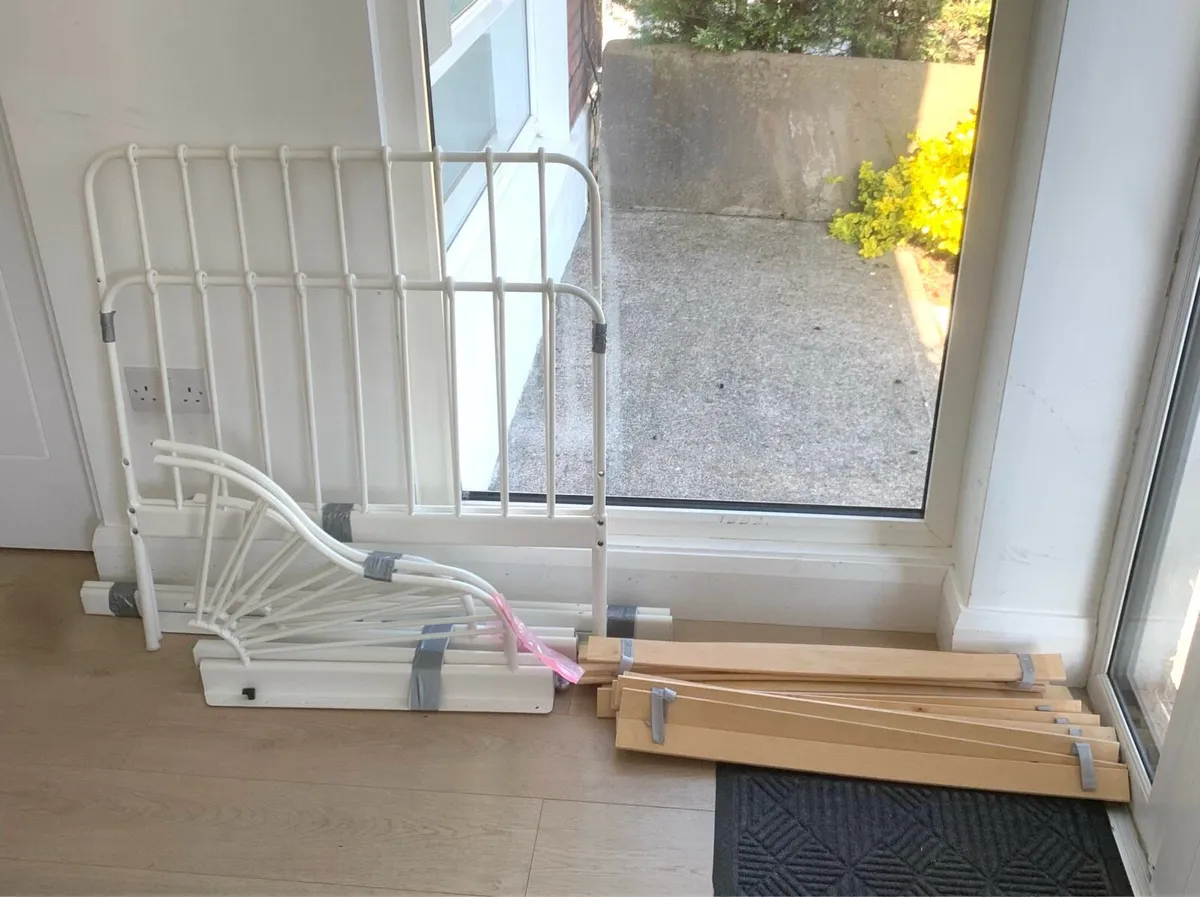 Child’s bed - Image 4